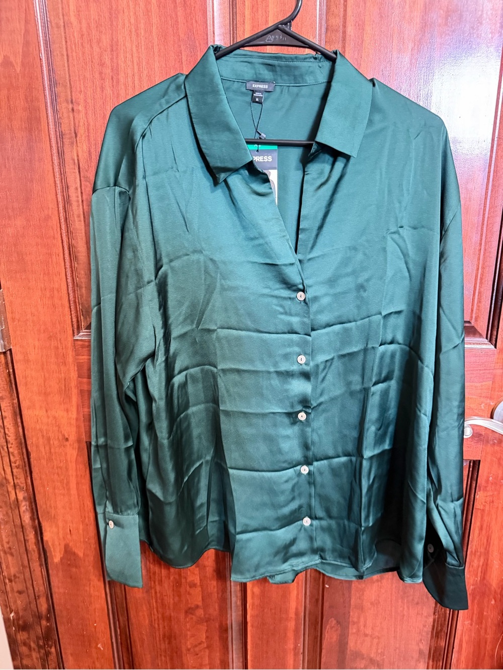 NWT Express XL Emerald Green Satin Button Up Blouse
